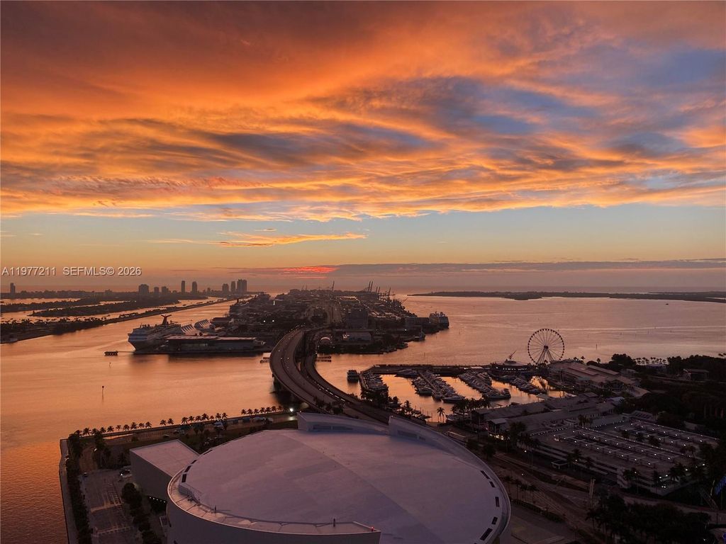 888 Biscayne Blvd 3001, Miami, FL 33132