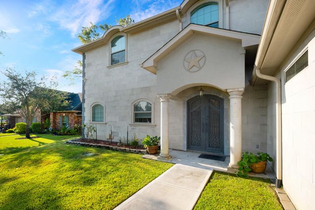 419 Old Orchard Drive, Dickinson, TX 77539