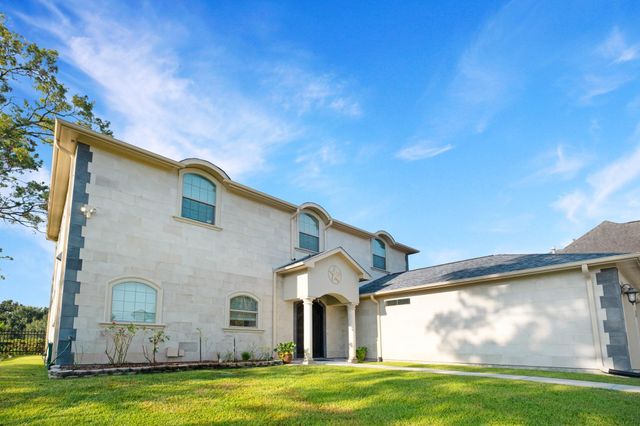 419 Old Orchard Drive, Dickinson, TX 77539