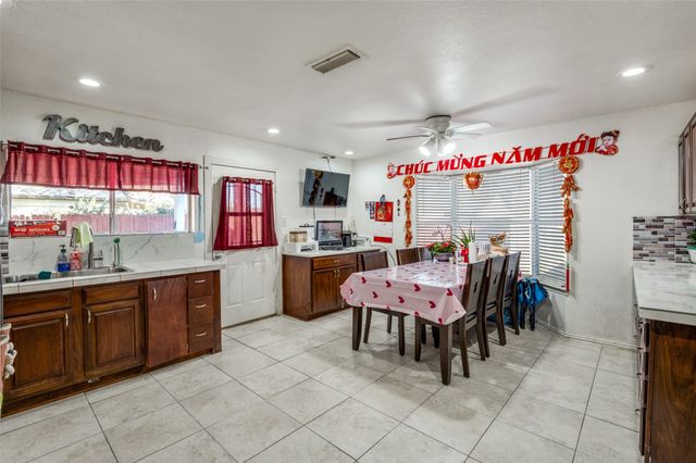 3114 Fairgate Drive, Carrollton, TX 75007