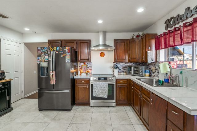 3114 Fairgate Drive, Carrollton, TX 75007