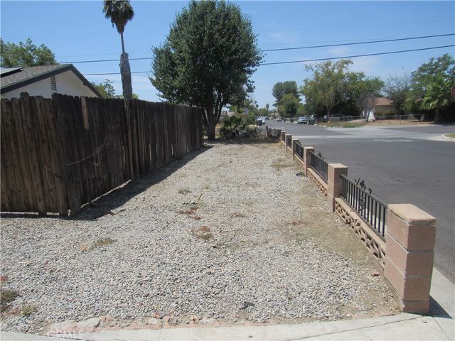 26700 Girard Street, Hemet, CA 92544