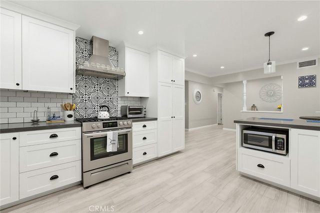 619 N PERSHORE Avenue, San Dimas, CA 91773