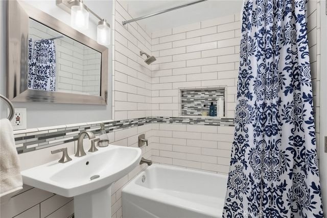 619 N PERSHORE Avenue, San Dimas, CA 91773