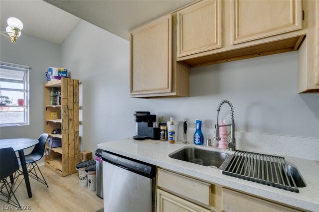 5335 Rod Court 104, Las Vegas, NV 89122