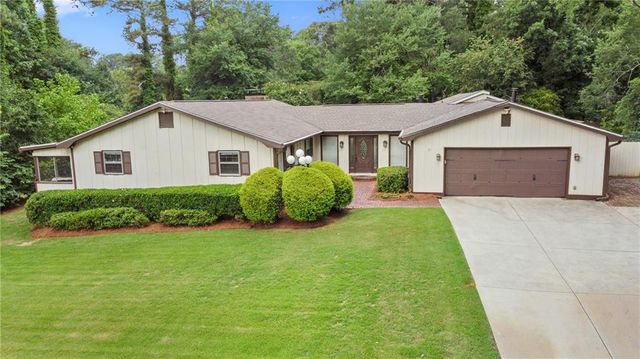 1204 Heritage Hills Circle, Snellville, GA 30078
