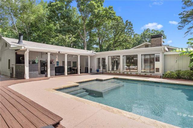 1204 Heritage Hills Circle, Snellville, GA 30078