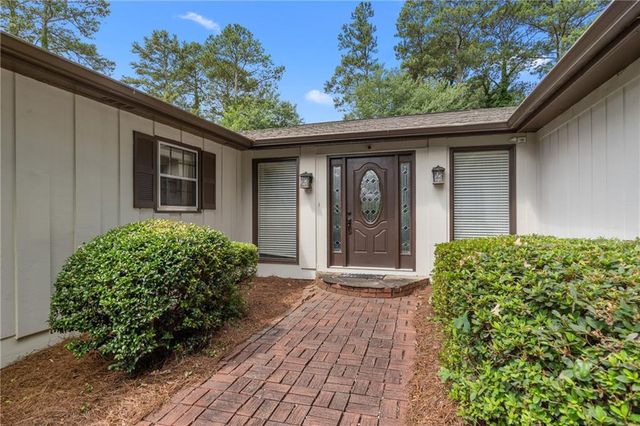 1204 Heritage Hills Circle, Snellville, GA 30078