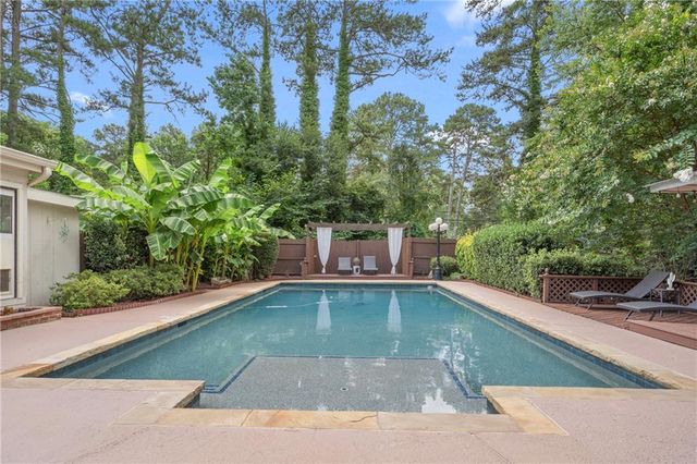 1204 Heritage Hills Circle, Snellville, GA 30078