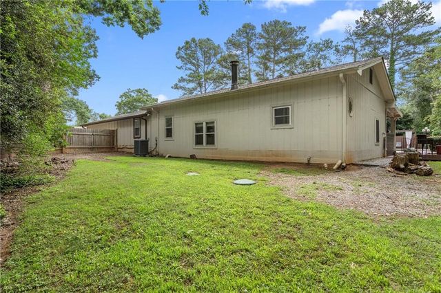 1204 Heritage Hills Circle, Snellville, GA 30078