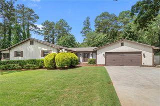 1204 Heritage Hills Circle, Snellville, GA 30078