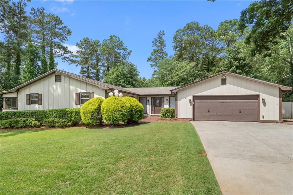 1204 Heritage Hills Circle, Snellville, GA 30078