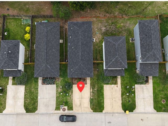 16922 Marie Village Drive, Conroe, TX 77306