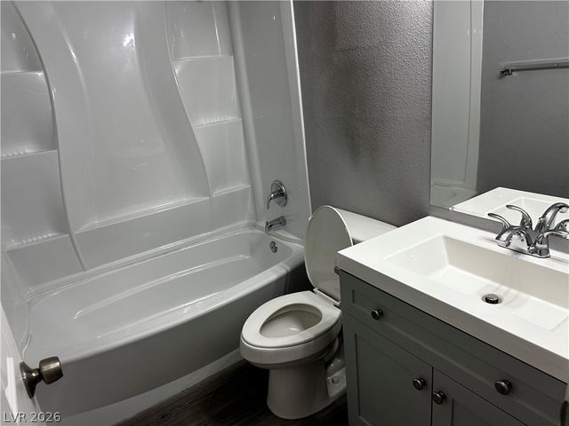 3915 Calle Tereon, Las Vegas, NV 89103