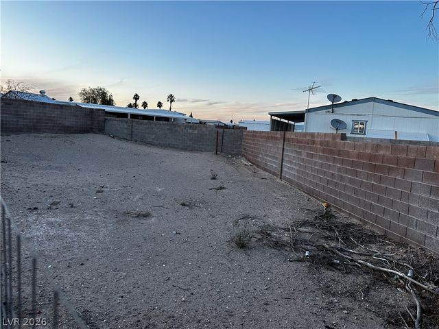 3915 Calle Tereon, Las Vegas, NV 89103