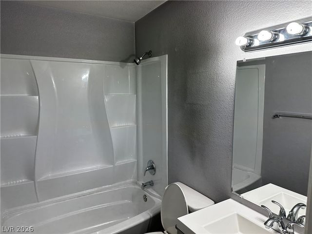 3915 Calle Tereon, Las Vegas, NV 89103