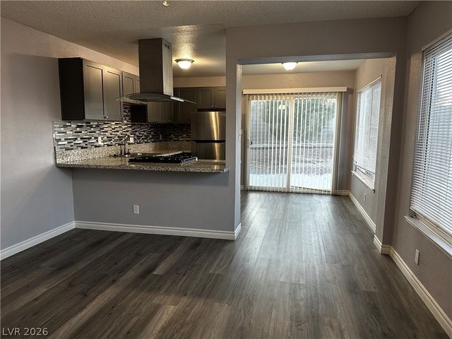 3915 Calle Tereon, Las Vegas, NV 89103