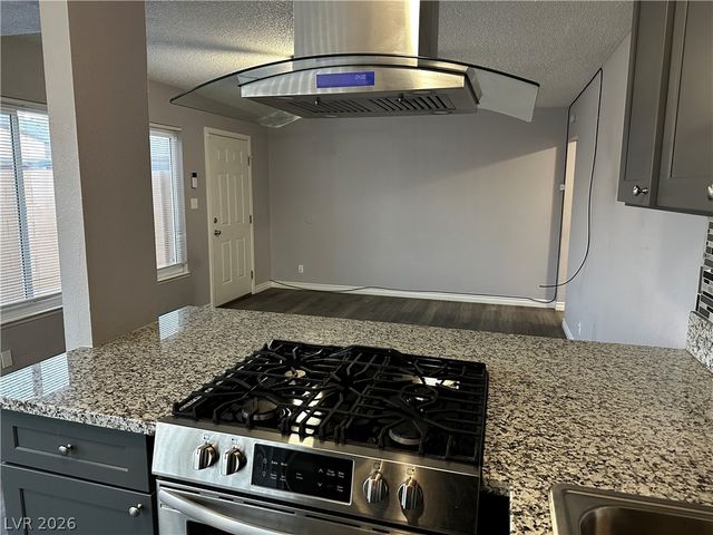 3915 Calle Tereon, Las Vegas, NV 89103