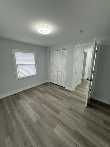 33670 N Lake Shore Drive, Grayslake, IL 60030