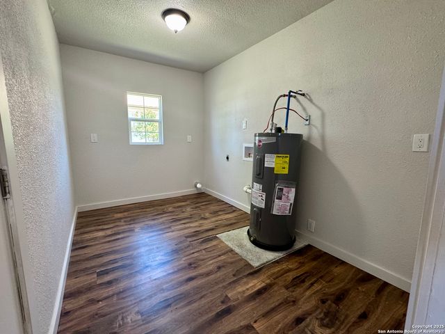 419 W Culberson, Sabinal, TX 78881