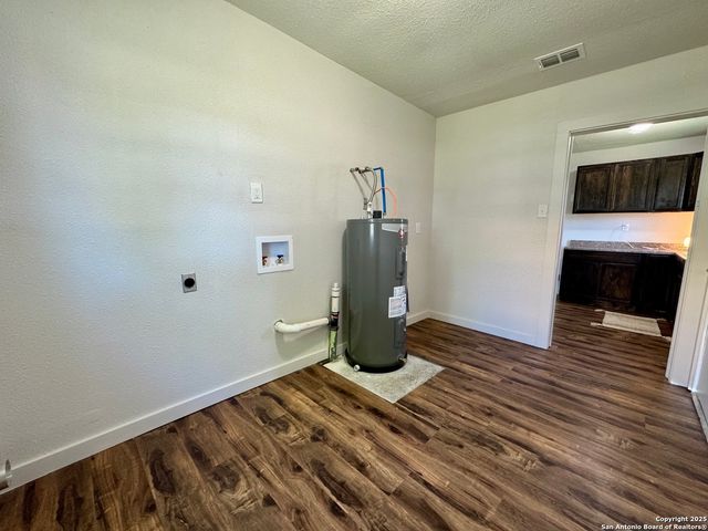 419 W Culberson, Sabinal, TX 78881