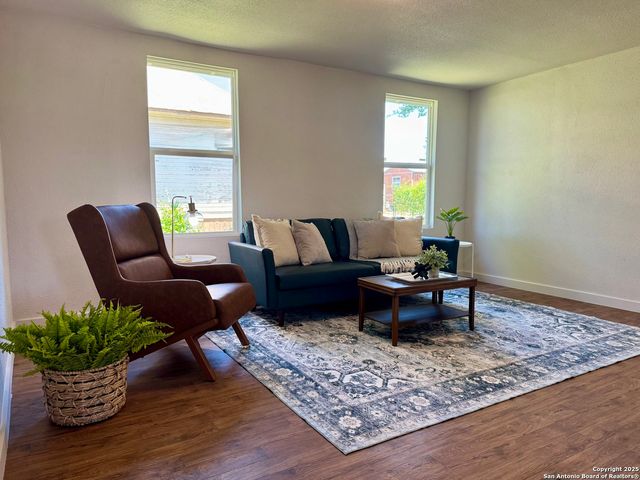 419 W Culberson, Sabinal, TX 78881