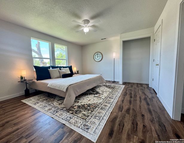 419 W Culberson, Sabinal, TX 78881