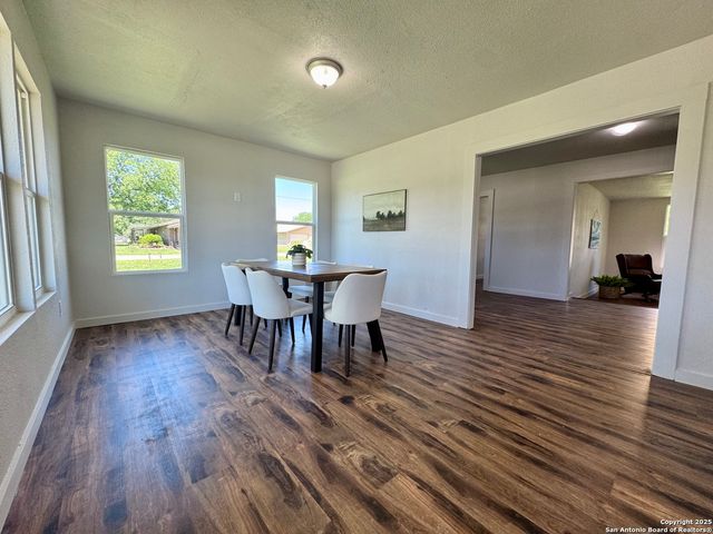 419 W Culberson, Sabinal, TX 78881