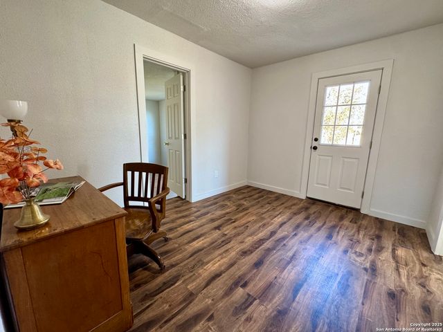 419 W Culberson, Sabinal, TX 78881