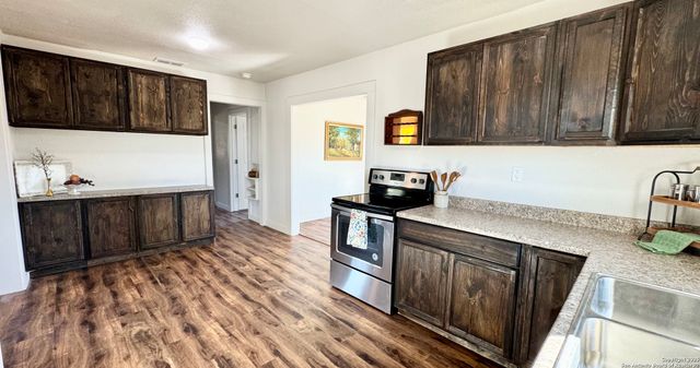 419 W Culberson, Sabinal, TX 78881