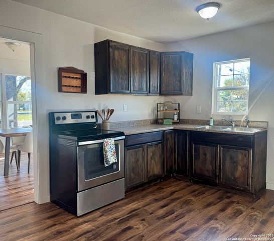 419 W Culberson, Sabinal, TX 78881