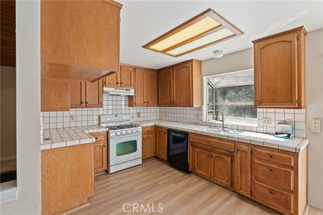 23561 Short Way, Crestline, CA 92325