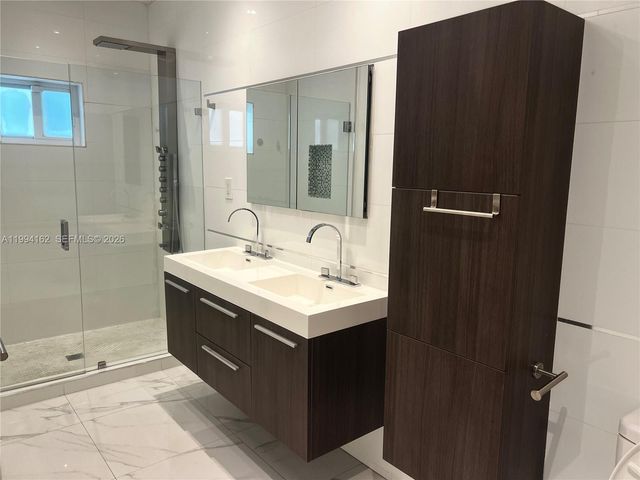 3551 E Glencoe Street, Miami, FL 33133