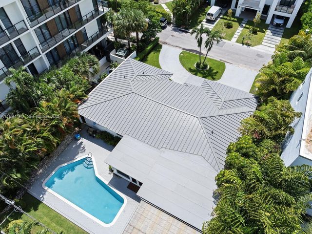 3551 E Glencoe Street, Miami, FL 33133