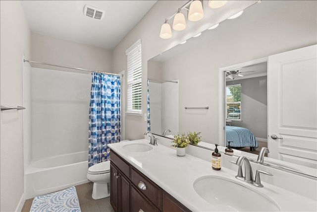 2867 Westport Cir, Oakdale, CA 95361