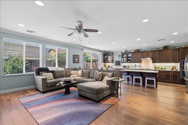 2867 Westport Cir, Oakdale, CA 95361