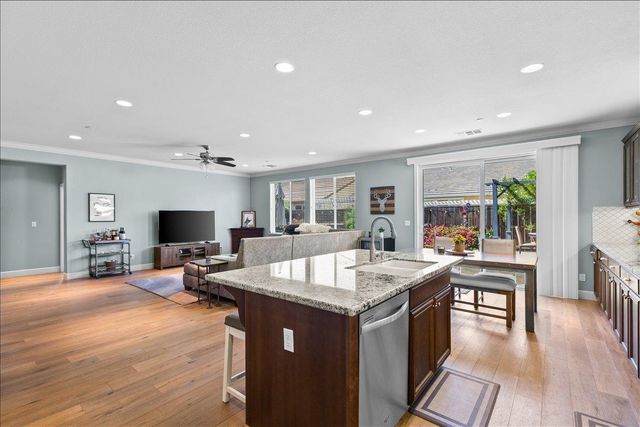 2867 Westport Cir, Oakdale, CA 95361
