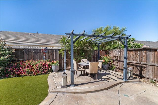 2867 Westport Cir, Oakdale, CA 95361