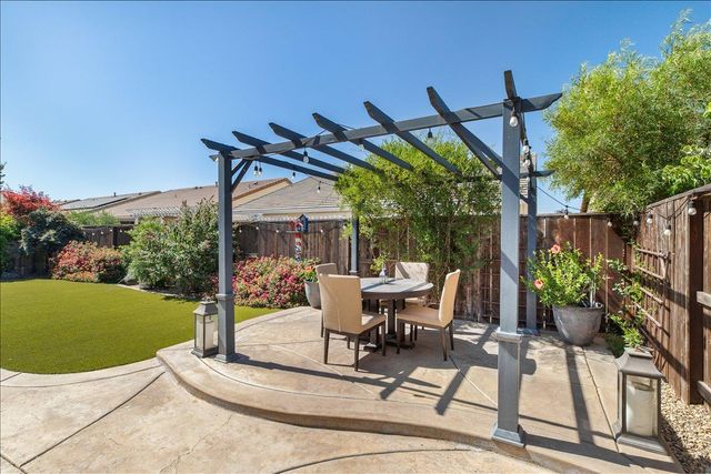 2867 Westport Cir, Oakdale, CA 95361