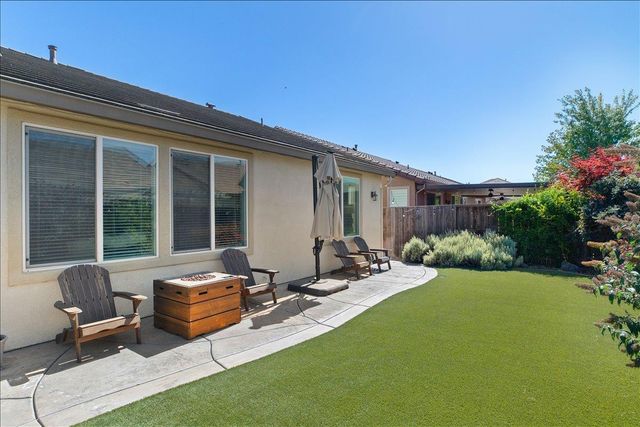 2867 Westport Cir, Oakdale, CA 95361