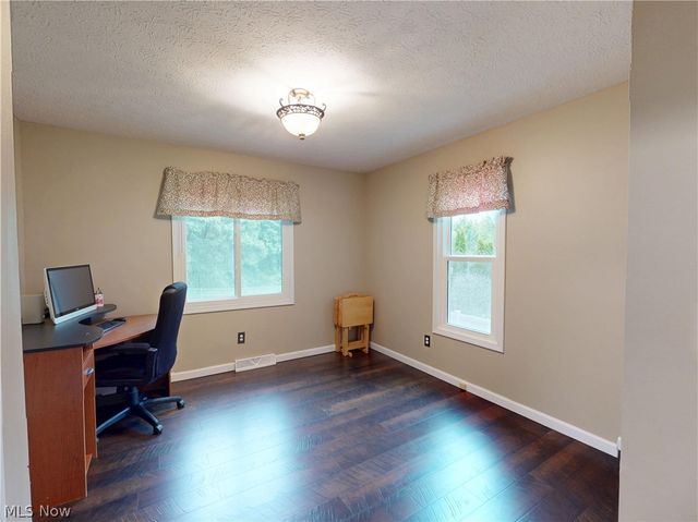 3904 Dunbar Street, Youngstown, OH 44515