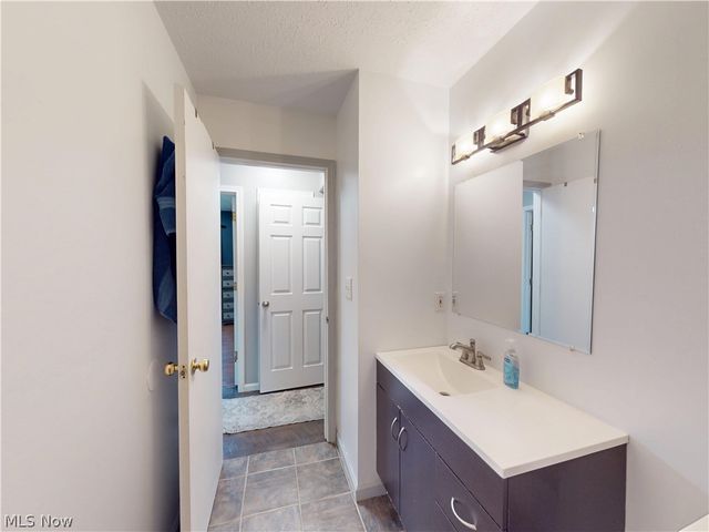 3904 Dunbar Street, Youngstown, OH 44515