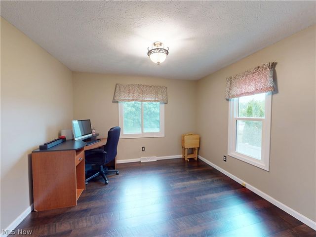 3904 Dunbar Street, Youngstown, OH 44515