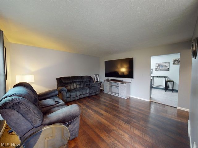 3904 Dunbar Street, Youngstown, OH 44515