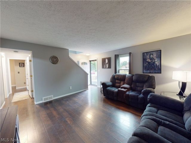 3904 Dunbar Street, Youngstown, OH 44515