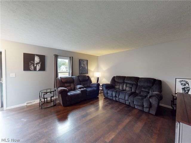 3904 Dunbar Street, Youngstown, OH 44515