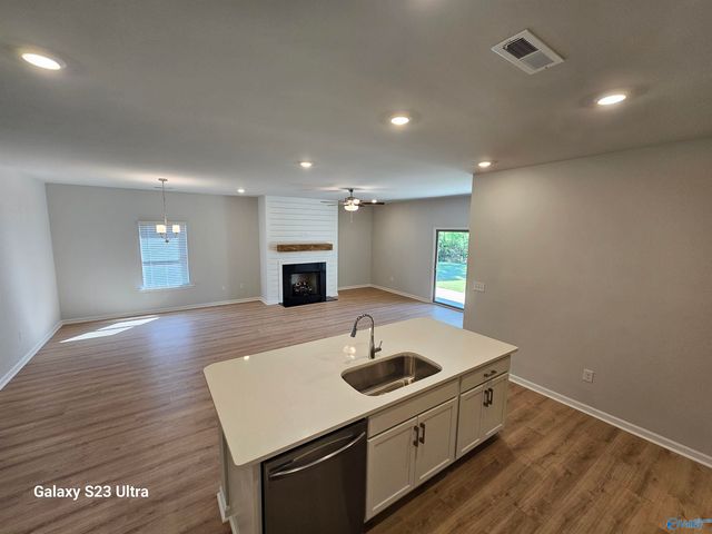 6007 Margie Collins Drive, Owens Cross Roads, AL 35763