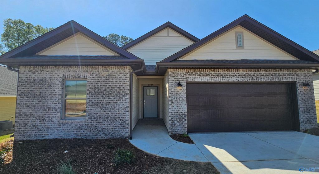 6007 Margie Collins Drive, Owens Cross Roads, AL 35763