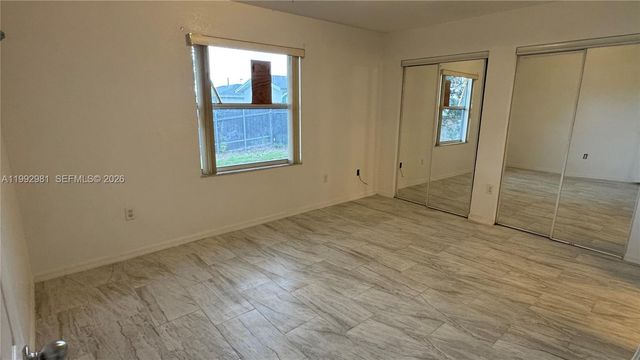 3211 NW 191st St, Miami Gardens, FL 33056