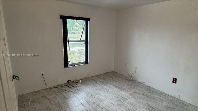 3211 NW 191st St, Miami Gardens, FL 33056